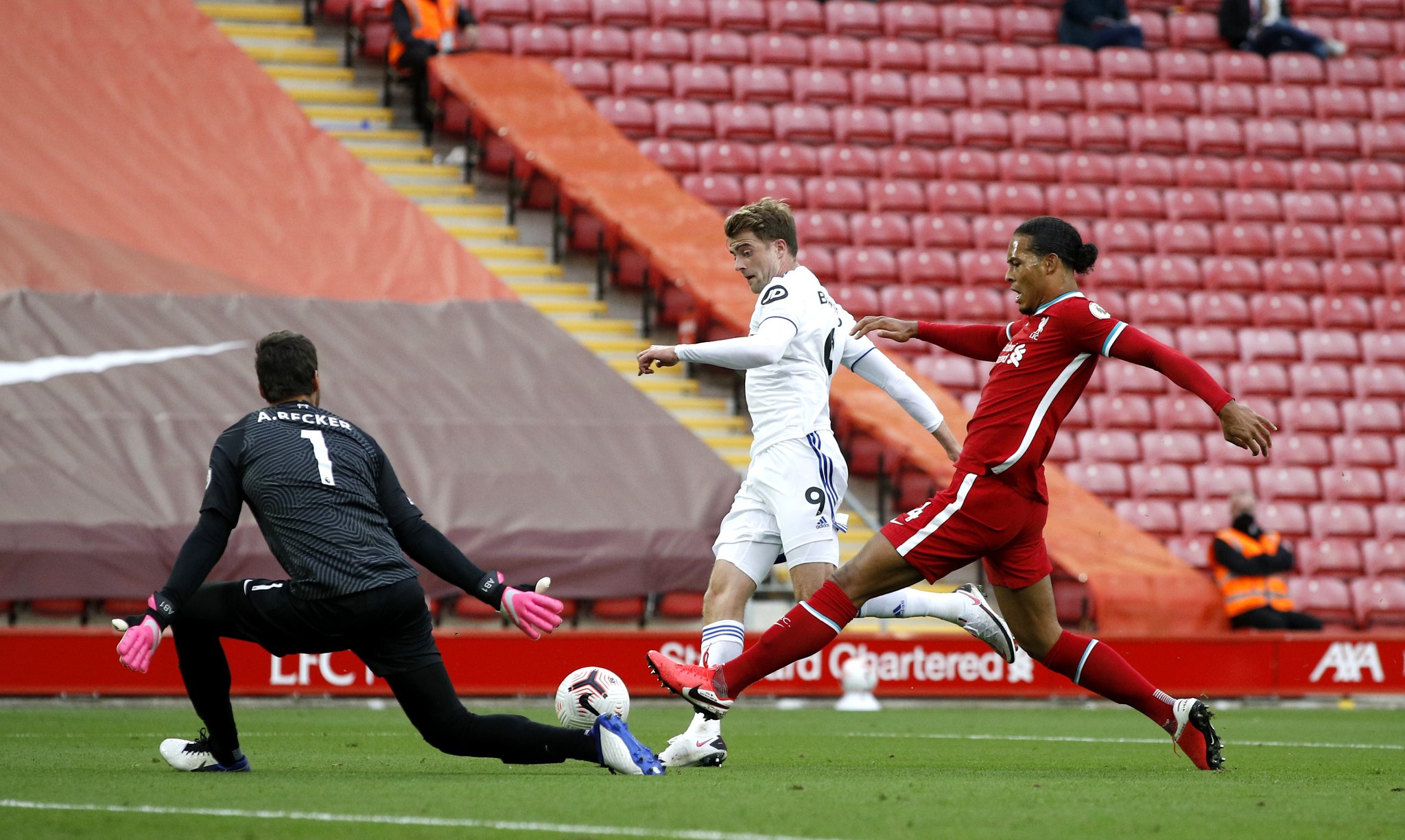 仅为巴黎守 仅为巴黎守